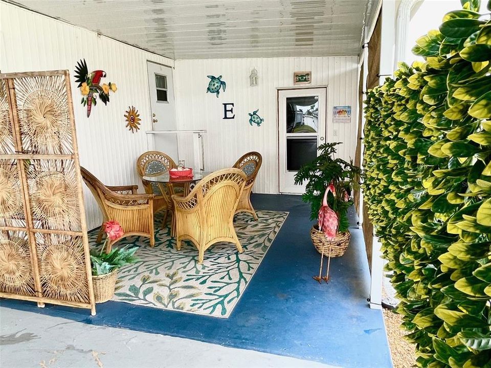 На продажу: $189,900 (2 спален, 1 ванн, 672 Квадратных фут)