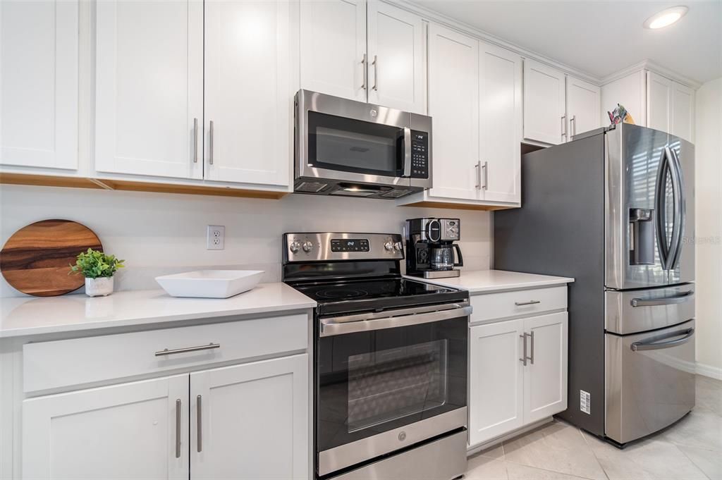 For Sale: $299,500 (2 beds, 2 baths, 1569 Square Feet)