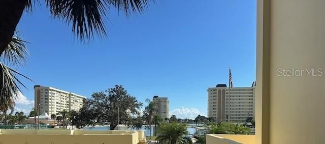 Active With Contract: $224,500 (2 beds, 2 baths, 1040 Square Feet)