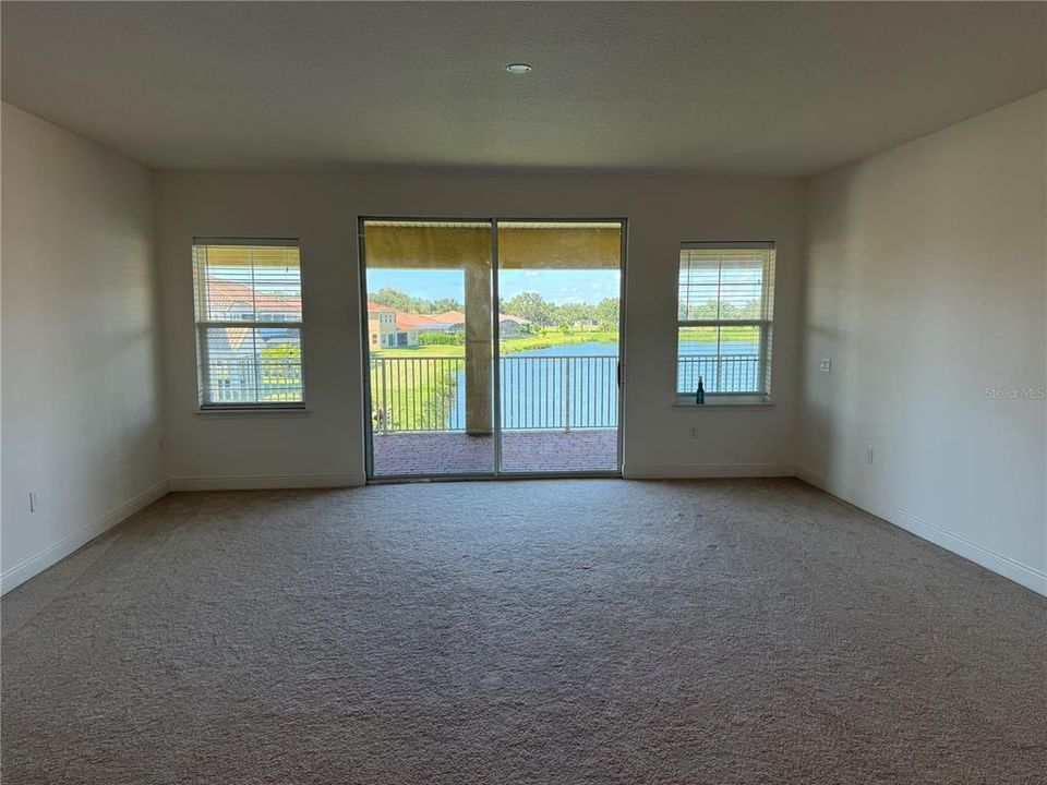 En Venta: $898,900 (5 camas, 5 baños, 5623 Pies cuadrados)