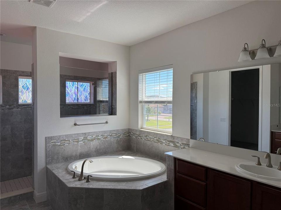 En Venta: $898,900 (5 camas, 5 baños, 5623 Pies cuadrados)