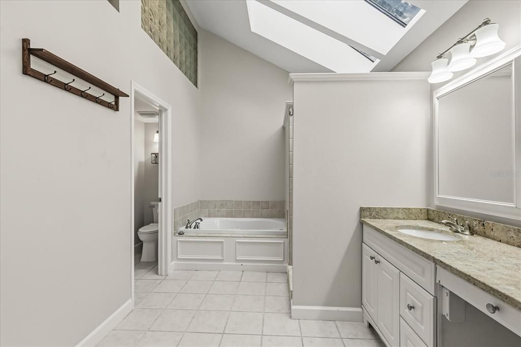 For Sale: $669,000 (4 beds, 2 baths, 2192 Square Feet)