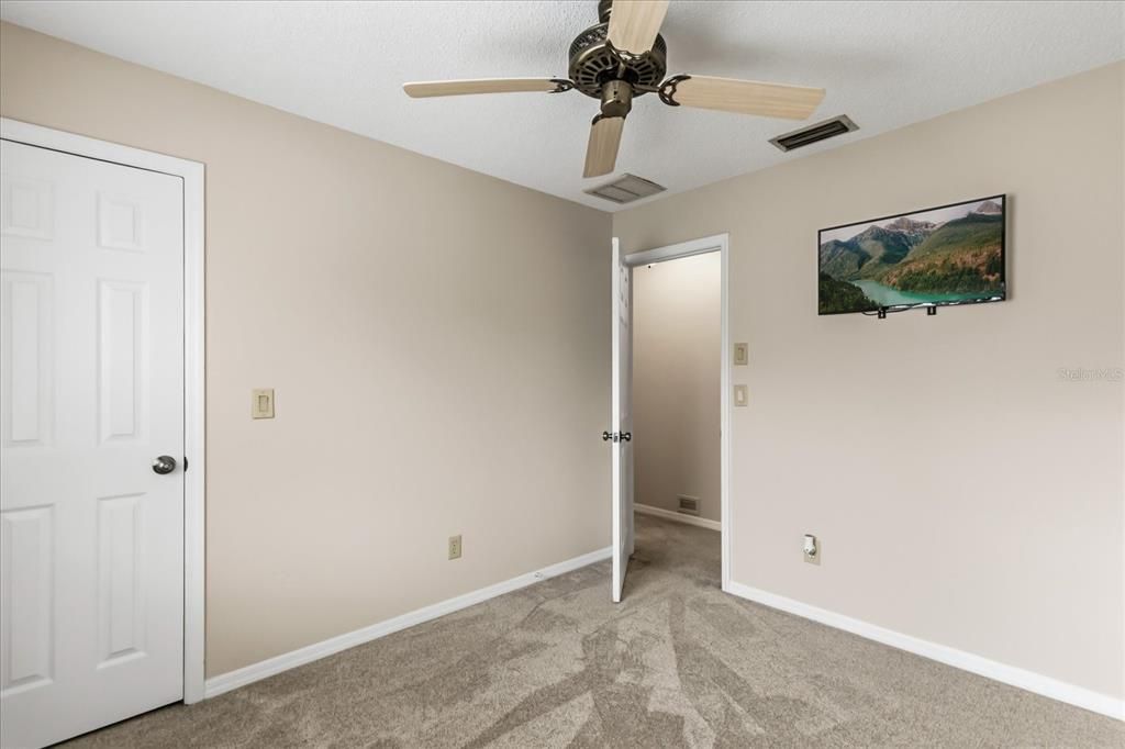 For Sale: $669,000 (4 beds, 2 baths, 2192 Square Feet)