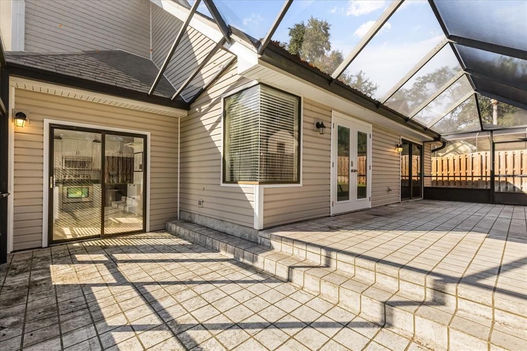 For Sale: $669,000 (4 beds, 2 baths, 2192 Square Feet)