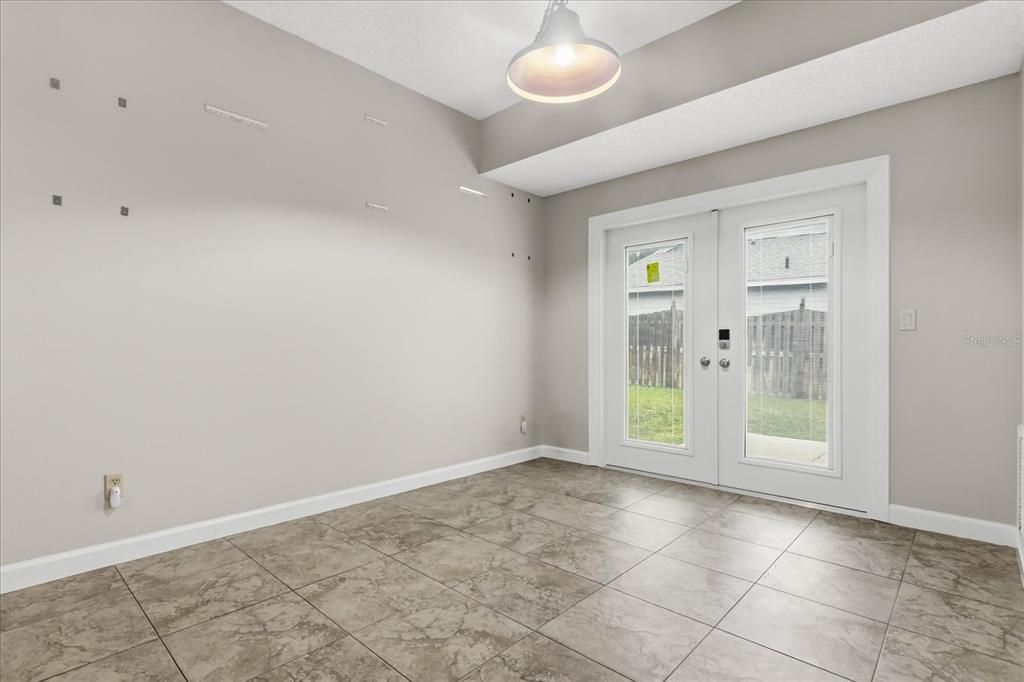 For Sale: $669,000 (4 beds, 2 baths, 2192 Square Feet)