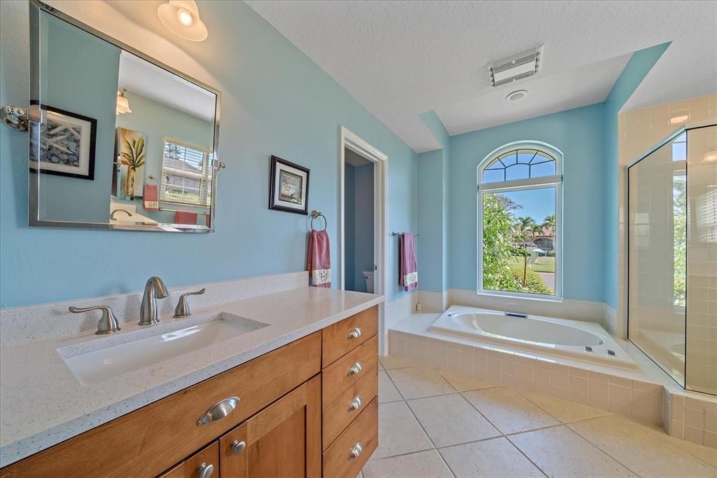 Под контрактом: $565,000 (3 спален, 2 ванн, 2356 Квадратных фут)