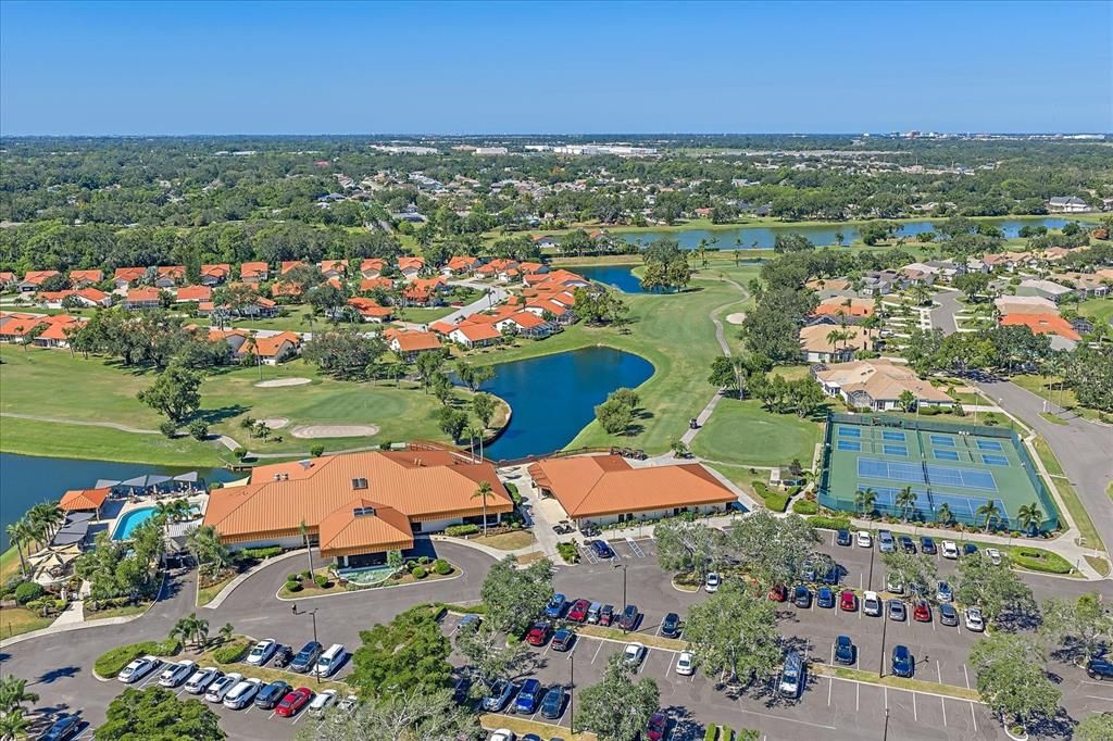 Под контрактом: $565,000 (3 спален, 2 ванн, 2356 Квадратных фут)