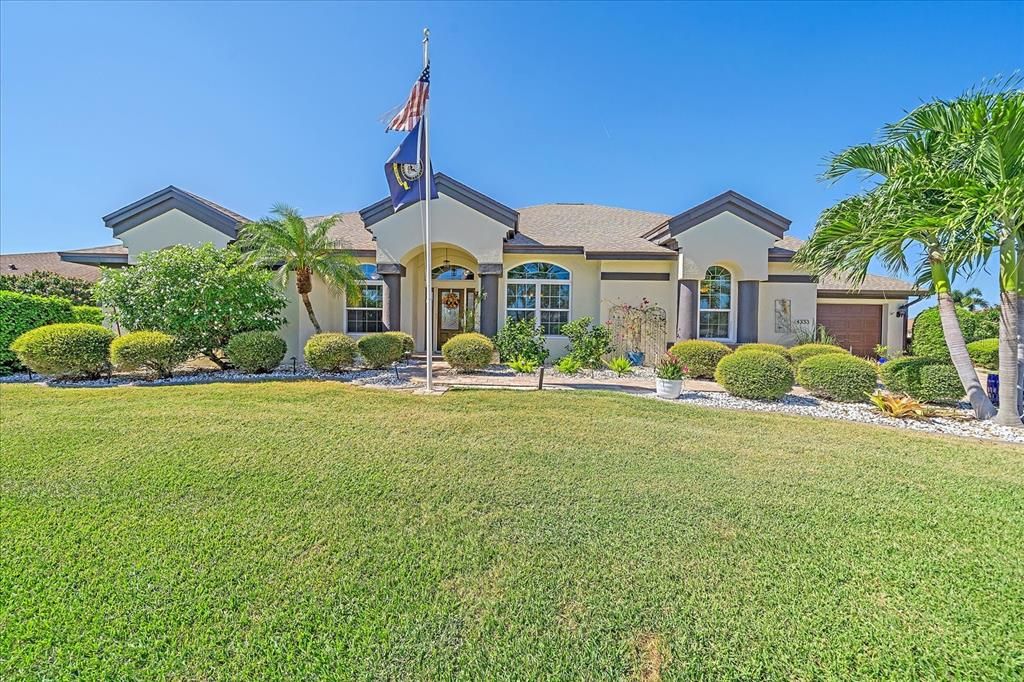 Под контрактом: $565,000 (3 спален, 2 ванн, 2356 Квадратных фут)