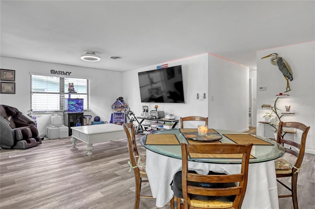 待售: $340,000 (3 贝兹, 2 浴室, 1244 平方英尺)