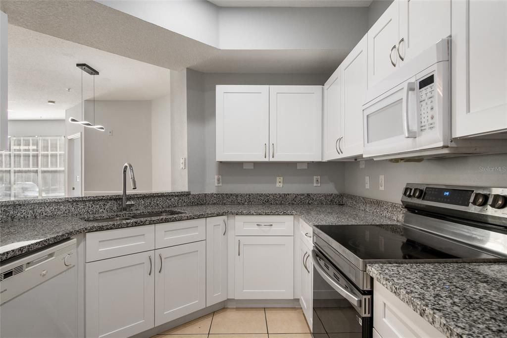 For Rent: $1,800 (2 beds, 2 baths, 1205 Square Feet)