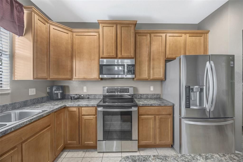 Active With Contract: $395,000 (4 beds, 2 baths, 2093 Square Feet)