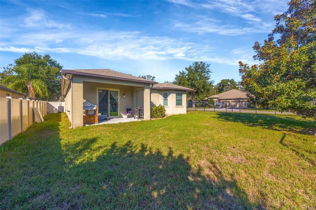 Active With Contract: $395,000 (4 beds, 2 baths, 2093 Square Feet)