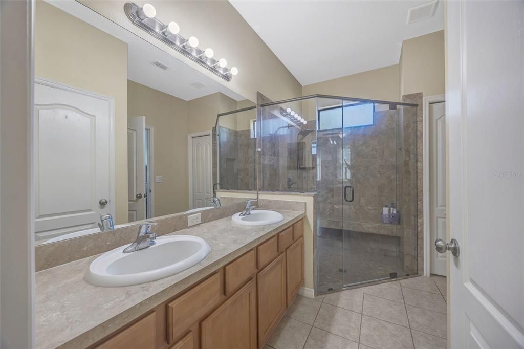 Active With Contract: $395,000 (4 beds, 2 baths, 2093 Square Feet)