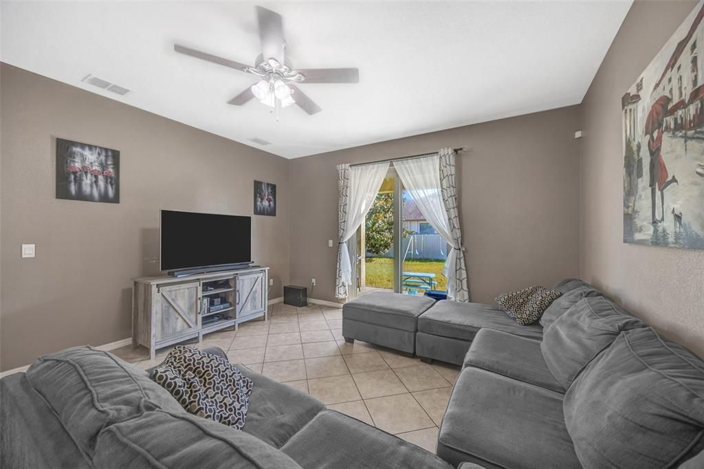 Active With Contract: $395,000 (4 beds, 2 baths, 2093 Square Feet)