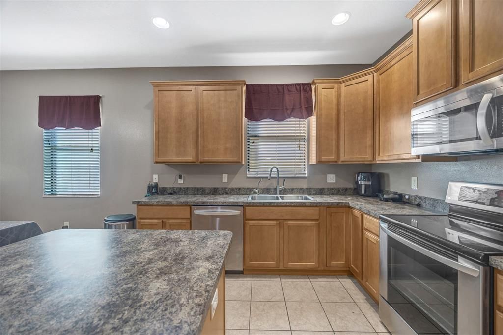 Active With Contract: $395,000 (4 beds, 2 baths, 2093 Square Feet)