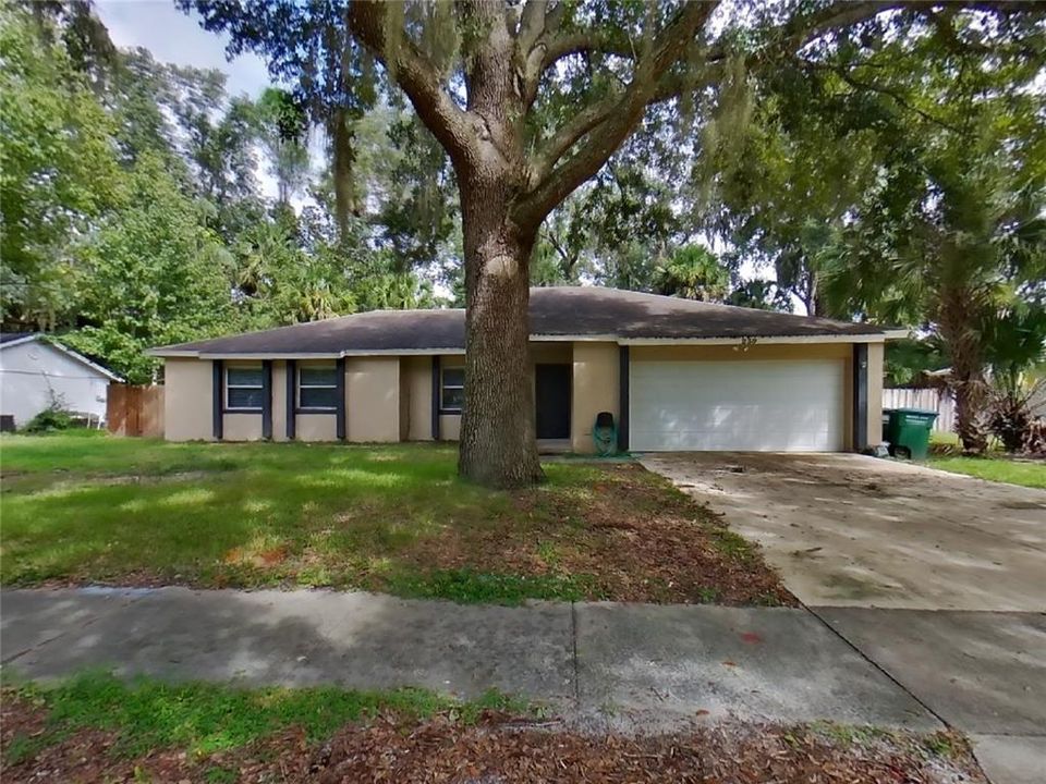 Recently Rented: $2,049 (3 beds, 2 baths, 1447 Square Feet)