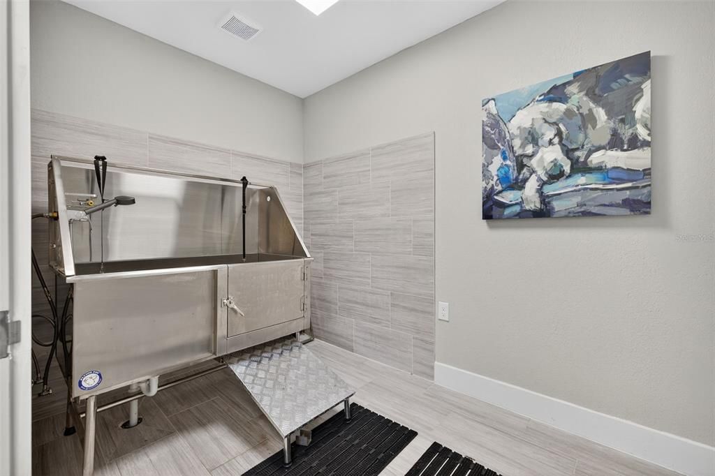 For Rent: $1,768 (2 beds, 1 baths, 786 Square Feet)