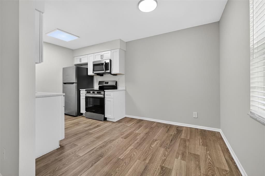 For Rent: $1,768 (2 beds, 1 baths, 786 Square Feet)