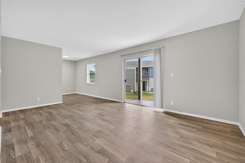 For Rent: $1,768 (2 beds, 1 baths, 786 Square Feet)