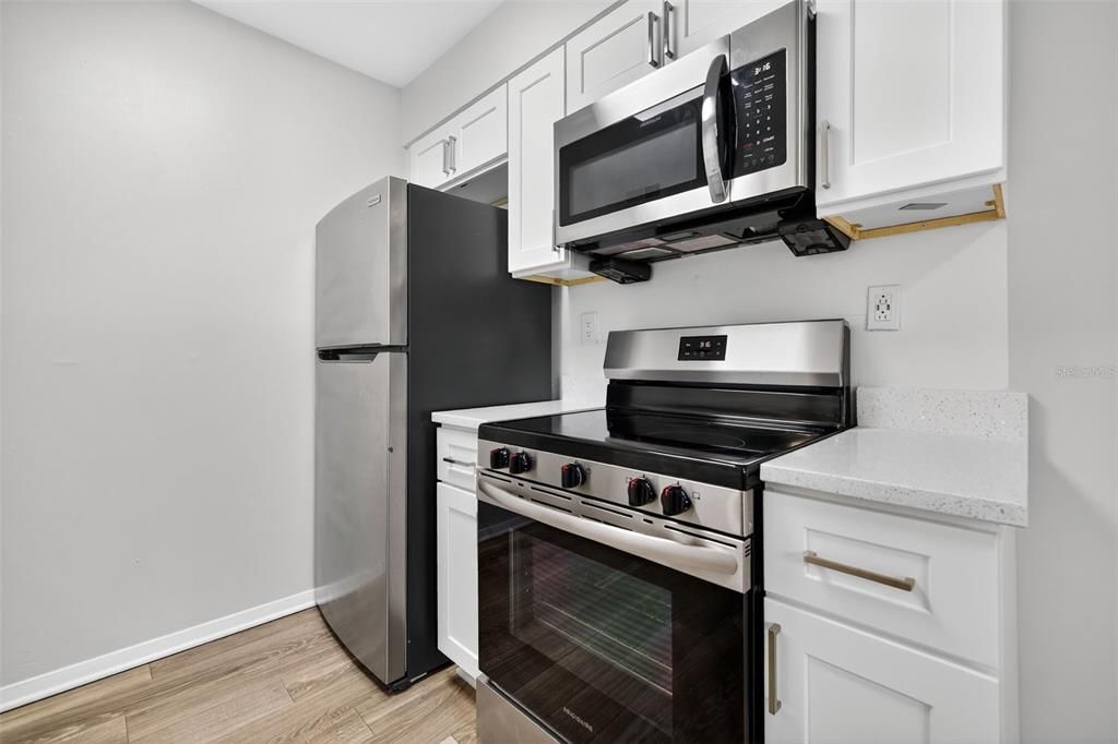 For Rent: $1,768 (2 beds, 1 baths, 786 Square Feet)