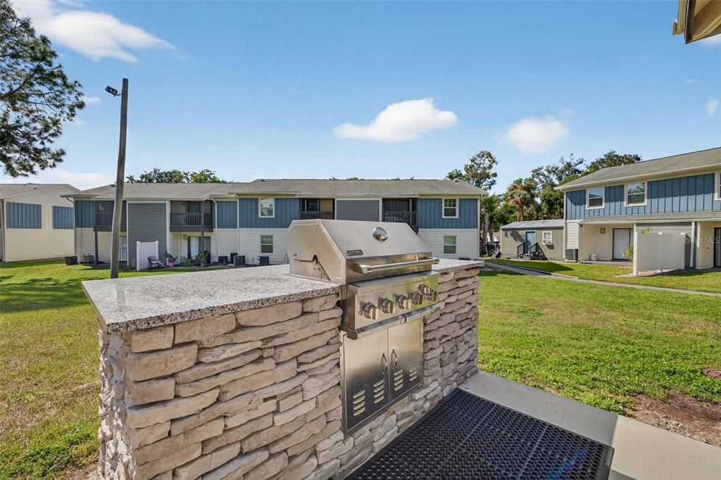 For Rent: $1,768 (2 beds, 1 baths, 786 Square Feet)