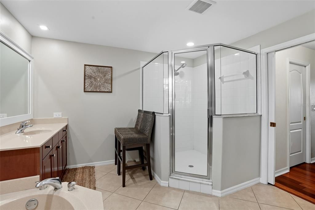 For Sale: $410,000 (4 beds, 3 baths, 2745 Square Feet)