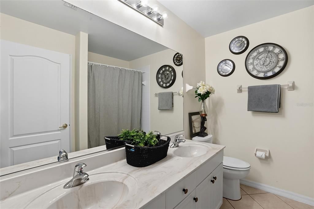 For Sale: $410,000 (4 beds, 3 baths, 2745 Square Feet)