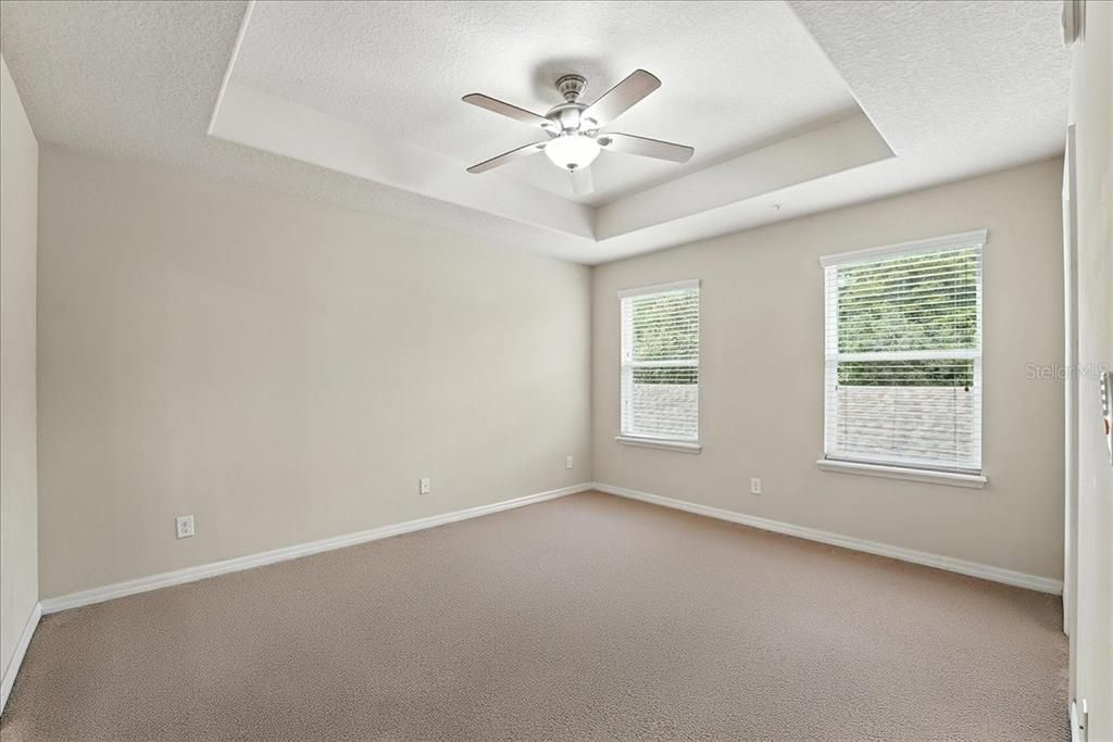 合同活跃: $2,295 (3 贝兹, 2 浴室, 1687 平方英尺)