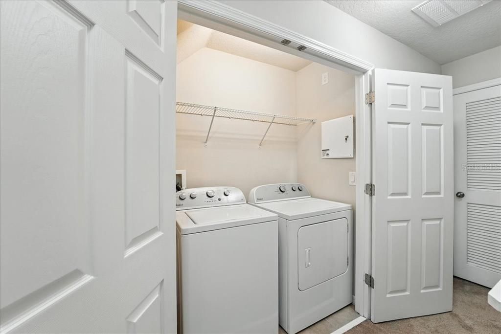 合同活跃: $2,295 (3 贝兹, 2 浴室, 1687 平方英尺)