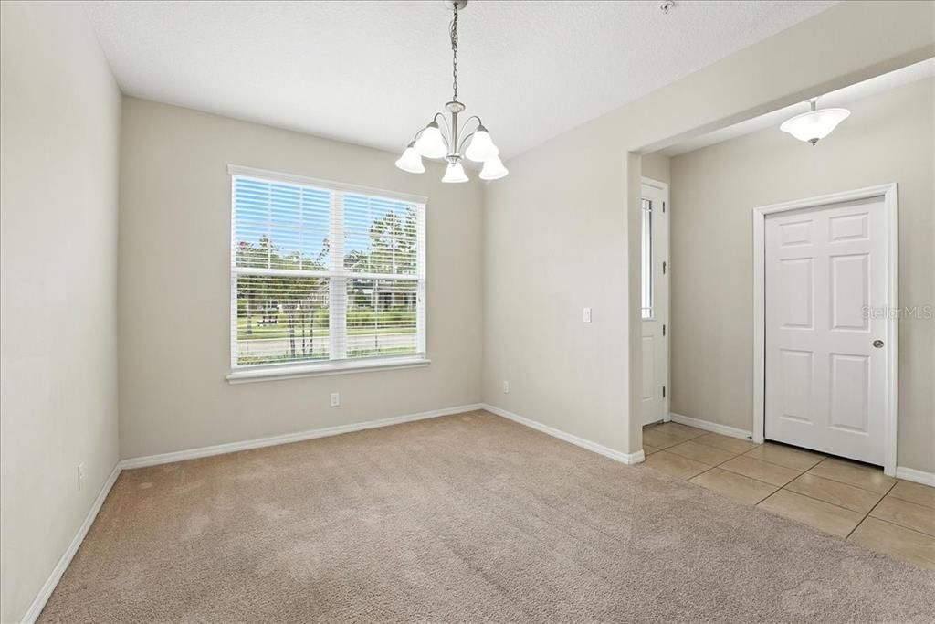 合同活跃: $2,295 (3 贝兹, 2 浴室, 1687 平方英尺)