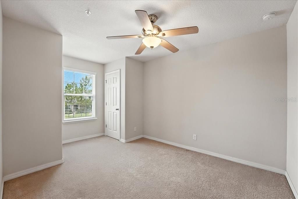 合同活跃: $2,295 (3 贝兹, 2 浴室, 1687 平方英尺)