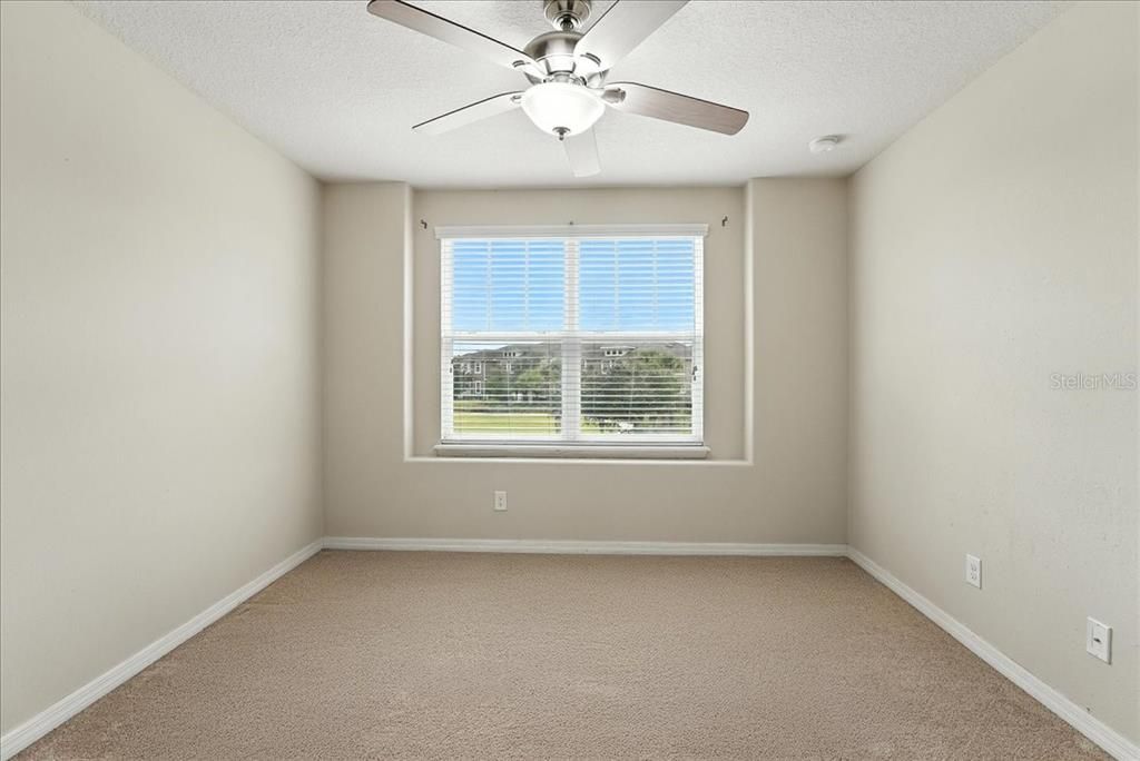 合同活跃: $2,295 (3 贝兹, 2 浴室, 1687 平方英尺)