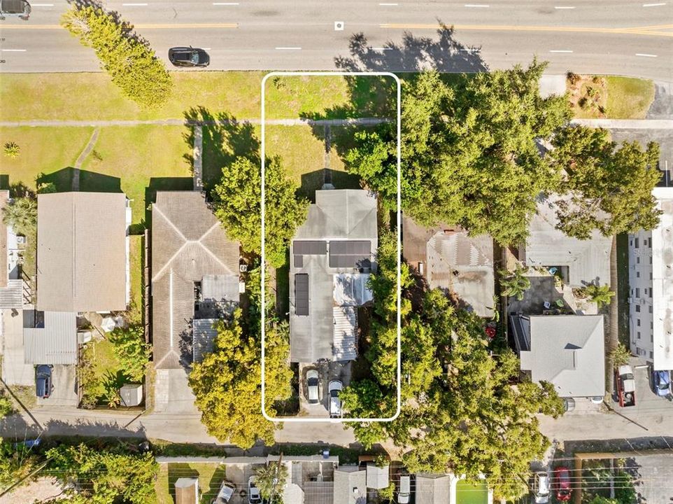 合同活跃: $299,999 (3 贝兹, 2 浴室, 1300 平方英尺)