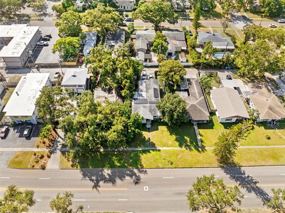 合同活跃: $299,999 (3 贝兹, 2 浴室, 1300 平方英尺)