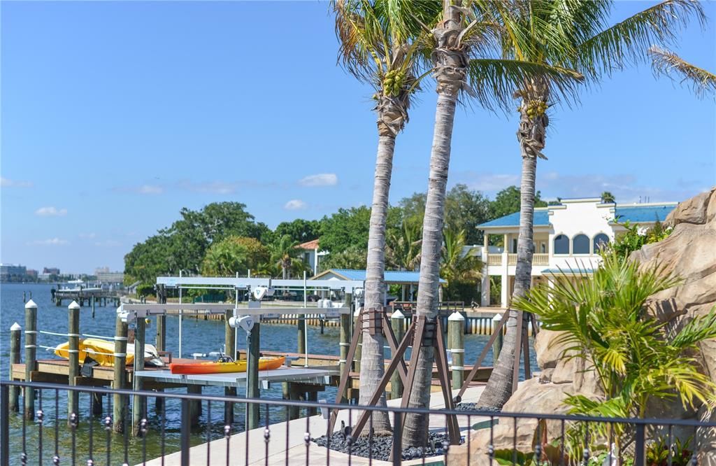 For Sale: $5,500,000 (5 beds, 6 baths, 6536 Square Feet)