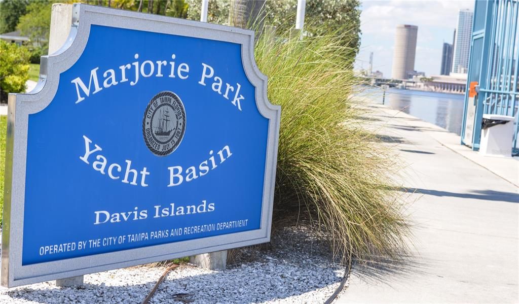 For Sale: $5,500,000 (5 beds, 6 baths, 6536 Square Feet)