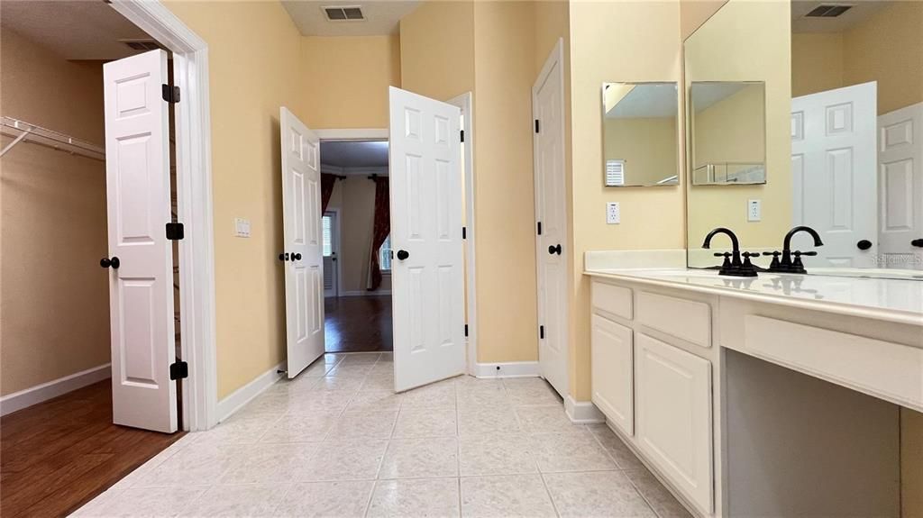 For Rent: $5,500 (4 beds, 3 baths, 3005 Square Feet)