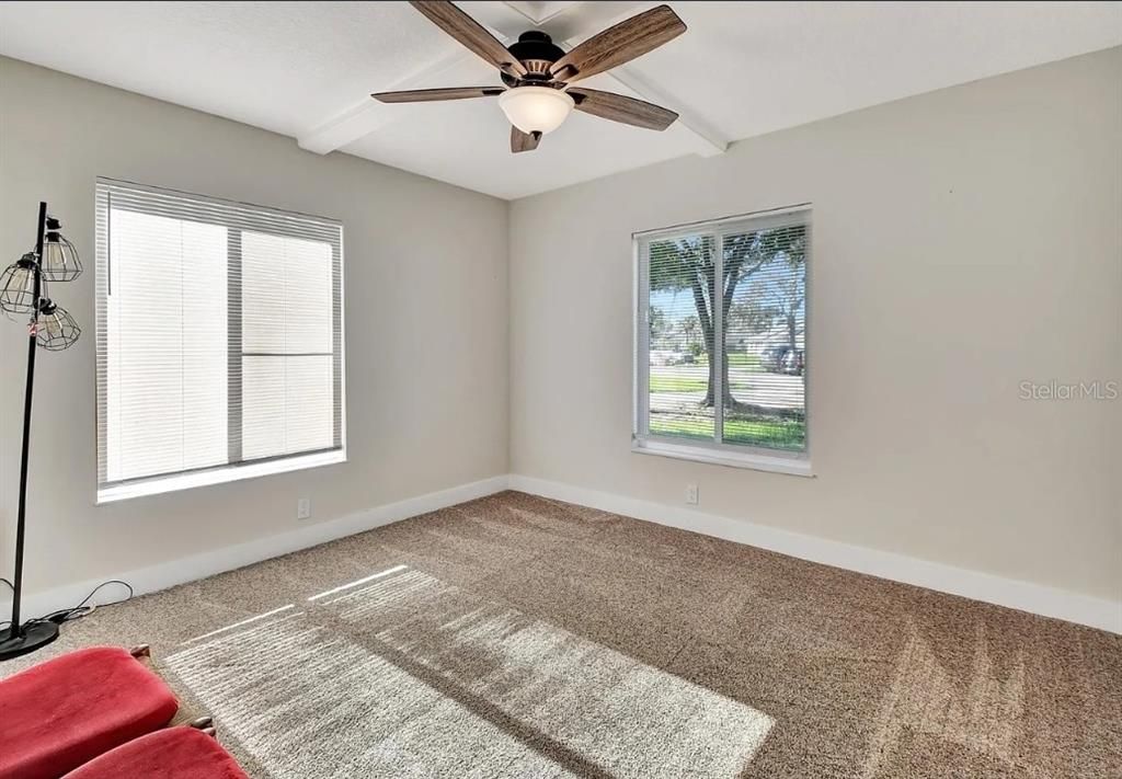 В аренду: $1,700 (2 спален, 2 ванн, 1165 Квадратных фут)