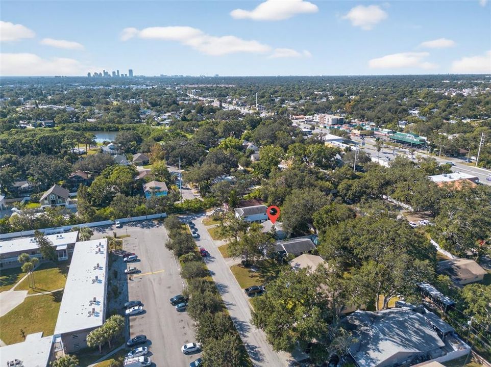 待售: $375,000 (2 贝兹, 2 浴室, 1018 平方英尺)