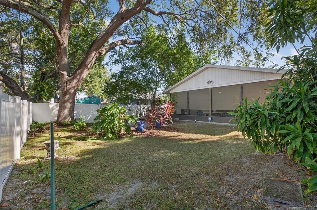 待售: $375,000 (2 贝兹, 2 浴室, 1018 平方英尺)