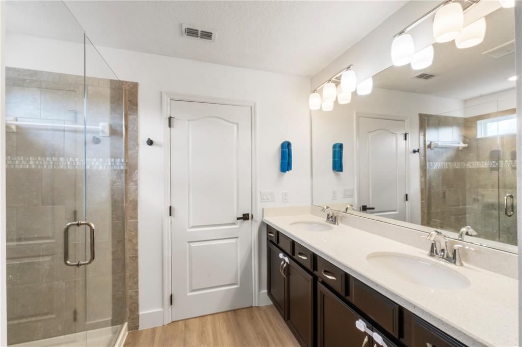 For Sale: $695,000 (4 beds, 2 baths, 2490 Square Feet)