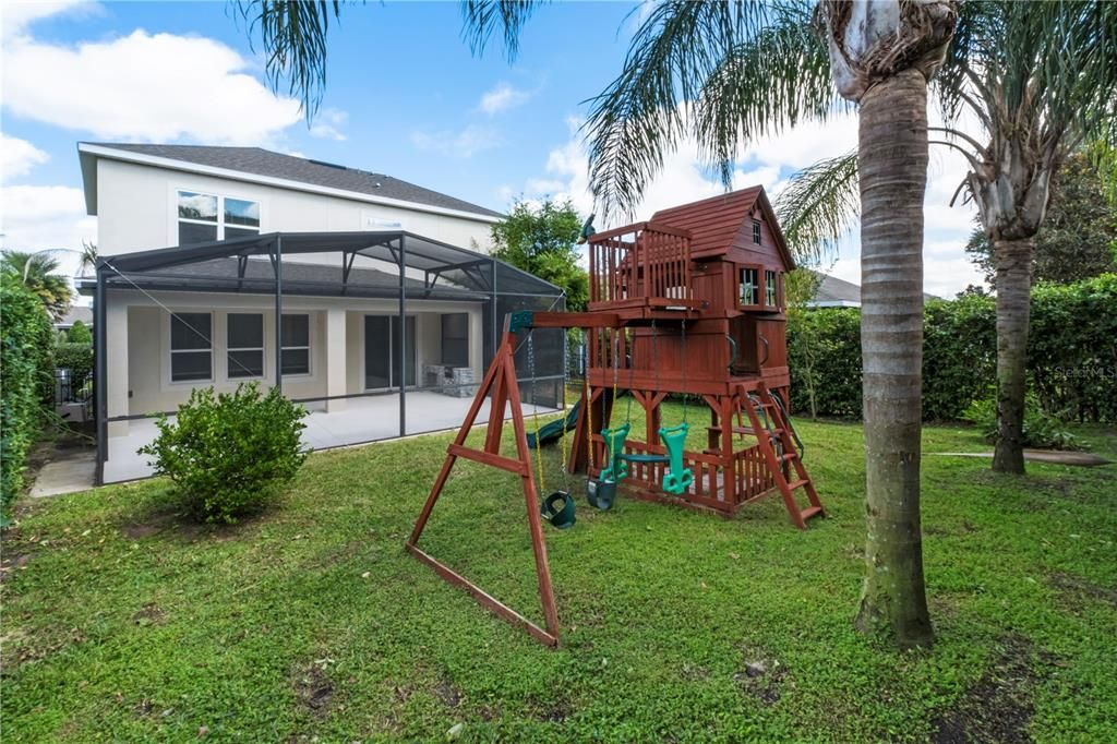 For Sale: $695,000 (4 beds, 2 baths, 2490 Square Feet)