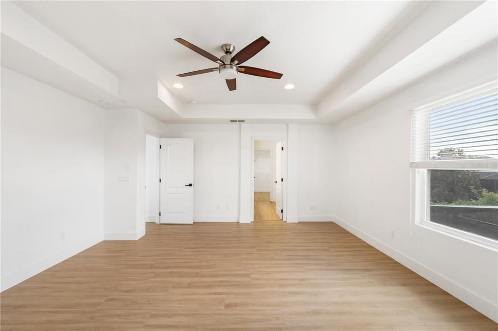 For Sale: $695,000 (4 beds, 2 baths, 2490 Square Feet)