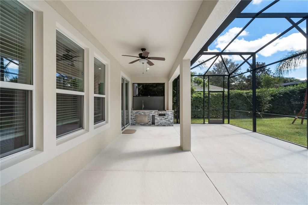 For Sale: $695,000 (4 beds, 2 baths, 2490 Square Feet)