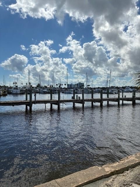 待售: $49,990 (0.09 acres)