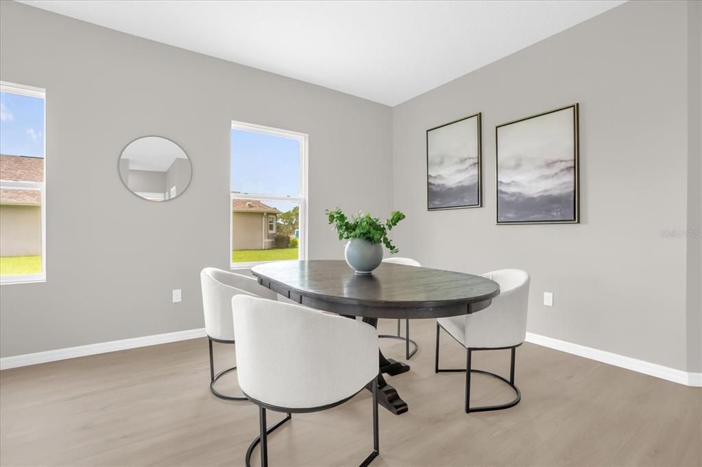 En Venta: $369,900 (4 camas, 3 baños, 1990 Pies cuadrados)