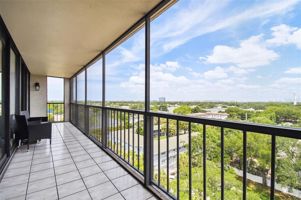 For Sale: $325,000 (2 beds, 2 baths, 1032 Square Feet)