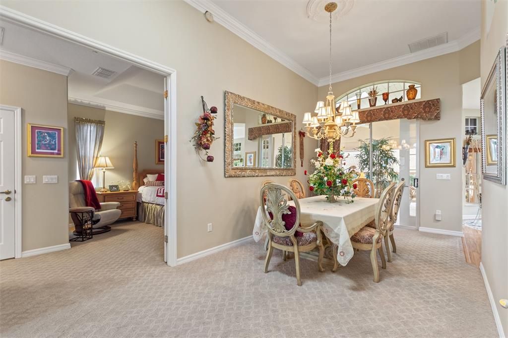 En Venta: $399,000 (3 camas, 2 baños, 2502 Pies cuadrados)