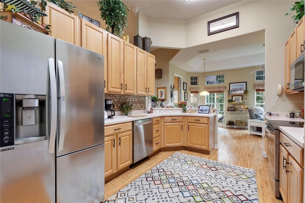 En Venta: $399,000 (3 camas, 2 baños, 2502 Pies cuadrados)