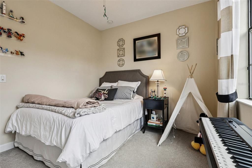 Active With Contract: $595,000 (3 beds, 3 baths, 2571 Square Feet)